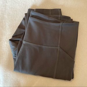 Girlfriend Collective thyme pocket leggings, sz L